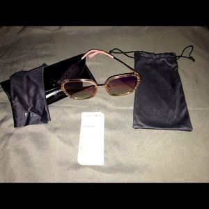 Rezi Sunglasses NWT